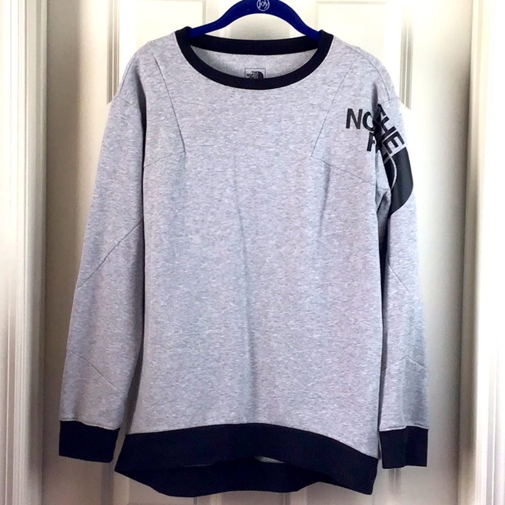 North Face 🥾 pullover sweatshirt